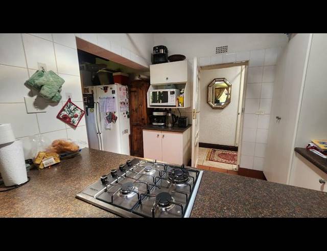 3 BEDROOM HOUSE FOR SALE IN BASSONIA